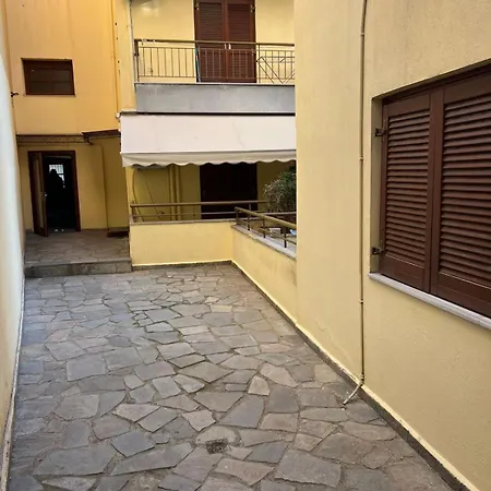 Cosy At Tsinari Tesalónica